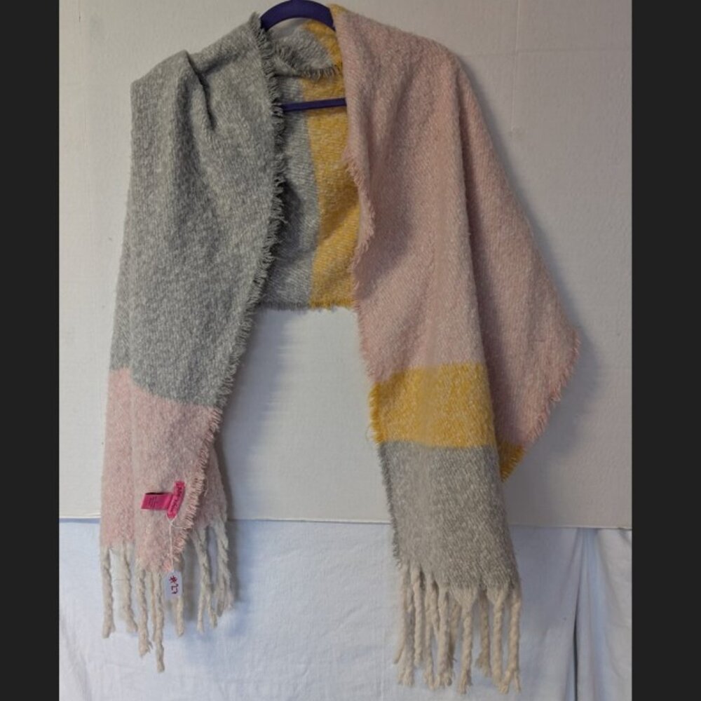 Betsey Johnson Colorblock Fringe Scarf – Gray Pink Yellow